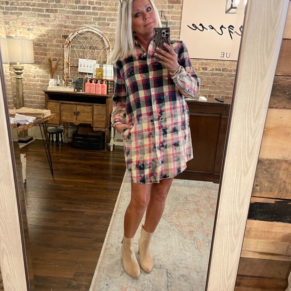Cute Flannel Acid Washed Dress - Picture 2 of 3